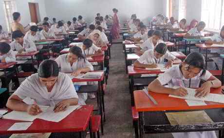 এসএসসি ও সমমানের পরীক্ষা আজ ।। নকলমুক্ত পরিবেশে শান্তিপূর্ন পরীক্ষার আশা শিক্ষা মন্ত্রীর