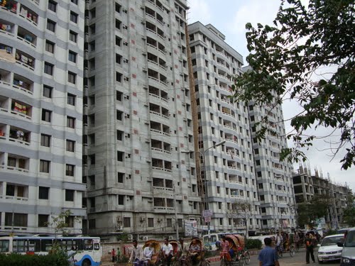 জাপান গার্ডেন সিটির তৃতীয় তলায় আগুন।।