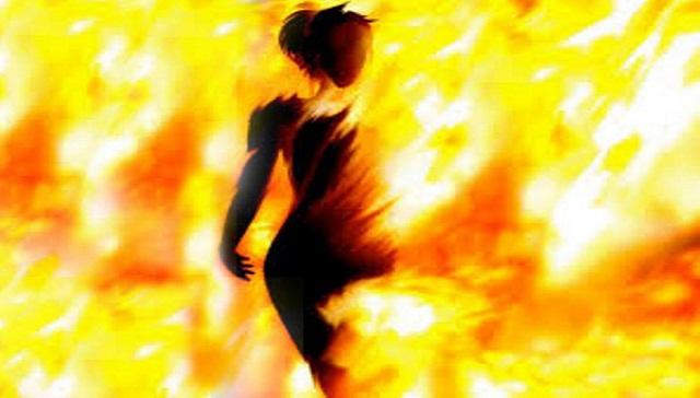 রামপুরায় গ্যাসের চুলা থেকে অগ্নিকাণ্ড : দুজন দগ্ধ