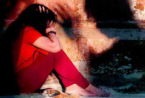 মাদারীপুরে স্কুলছাত্রীকে ধর্ষণের পর হত্যার হুমকি ।। দোষীর দৃষ্টান্ত মুলক শাস্তির দাবী