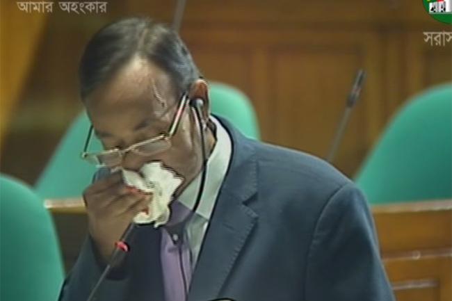 সংসদে হঠাৎ অসুস্থ রেলমন্ত্রী ।। স্কয়ার হাসপাতালে ভর্তি,নাক দিয়ে রক্ত