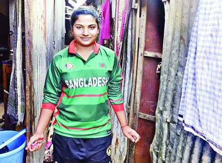 ভাঙা ঘরে চাঁদের আলো ।। উপেক্ষিত এস এ গেমস এ সোনাজয়ী মারিয়া