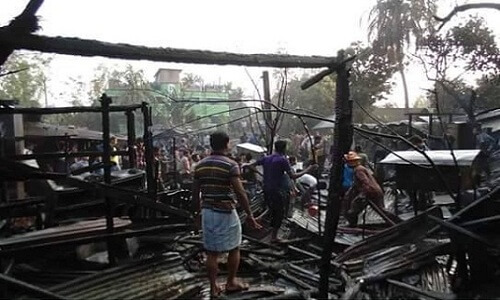 চট্টগ্রামে আগুনে পুড়ে ছাই ১৬টি বসতঘর