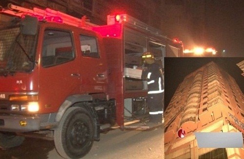 গভীর রাতে টুইন টাওয়ারে ভয়াবহ আগুন ।।  আটকা পড়েছে বাসিন্দারা