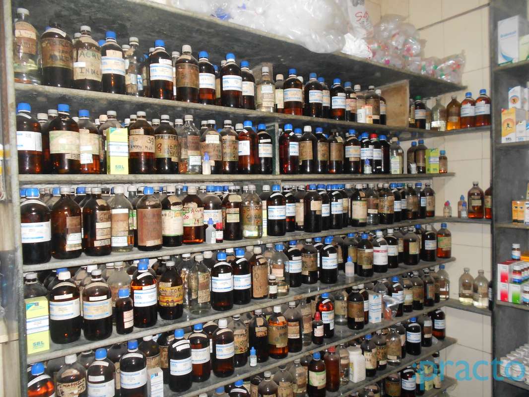 ডুমুরিয়ায় দু’টি হোমিও ফার্ম্মেসী থেকে অবৈধ রেক্টিফাইট স্প্রিট উদ্ধার। দু’জন গ্রেফতার