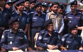 পুরোহিত হত্যার 'মূল হোতাসহ ৩ জেএমবি সদস্য গ্রেফতার ।। হত্যাকান্ডে ব্যবহৃত অস্ত্র উদ্ধার