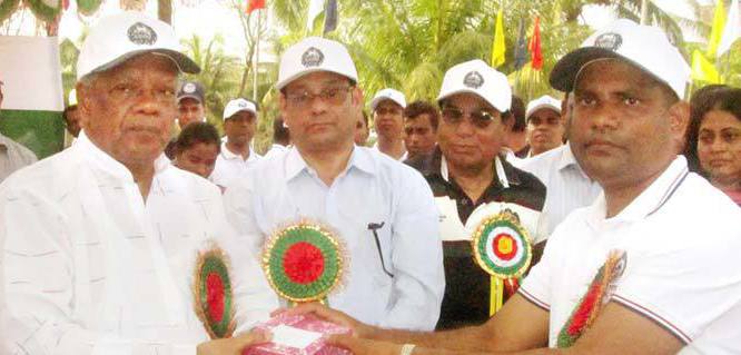 বাংলাদেশের পুলিশ গৌরবোজ্জ্বল ঐতিহ্যের অধিকারীঃ শিল্পমন্ত্রী আমির হোসেন আমু
