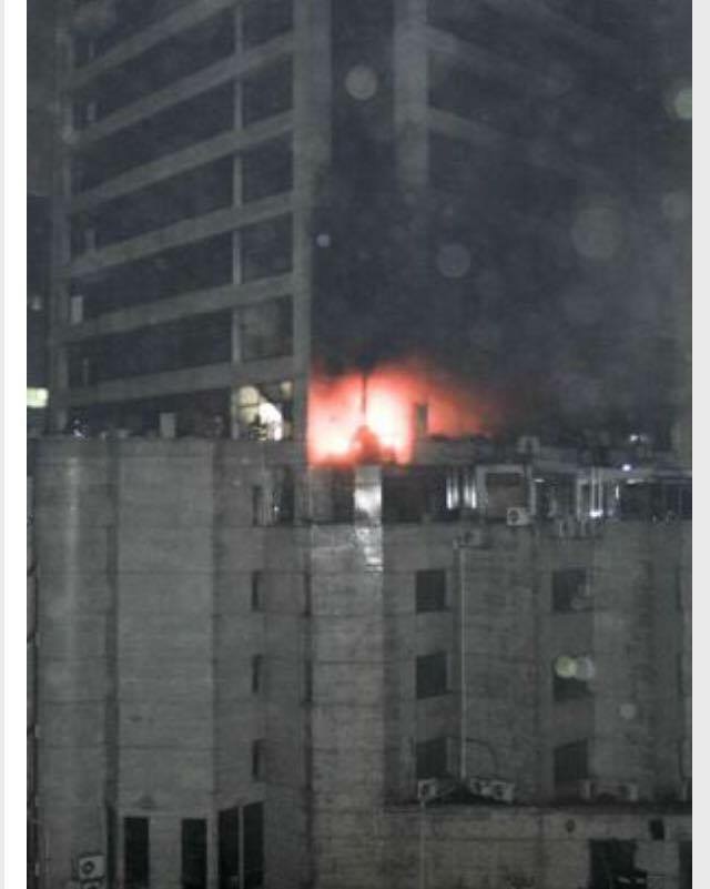 রাজধানির মহাখালিতে ব্রাক সেন্টারে আগুন ।।