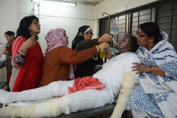 স্বামী সন্তানের পর অবশেষে মারা গেলেন দগ্ধ সুমাইয়াও ।।