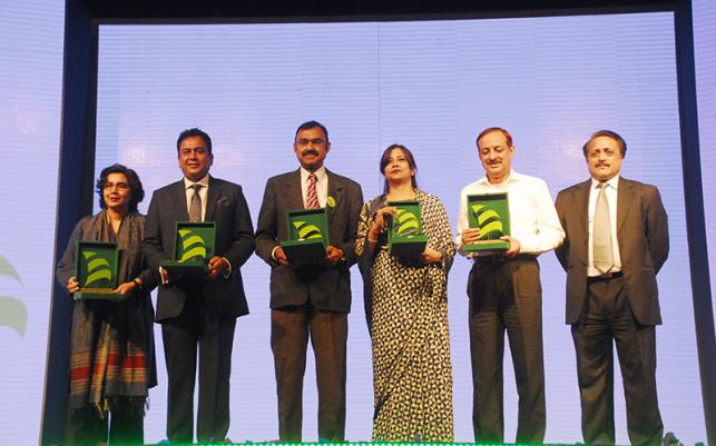 ‘স্বপ্ন হাসিমুখের’ লেখা সম্বলিত নতুন লোগো উম্মোচন করল টেলিটক ।।