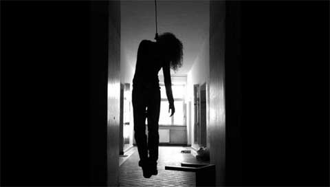 রাজধানীতে নারীর ঝুলন্ত মরদেহ উদ্ধার।।