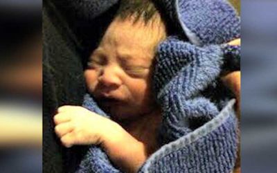 সৎকার করার আগে বেঁচে উঠল শিশু ।।