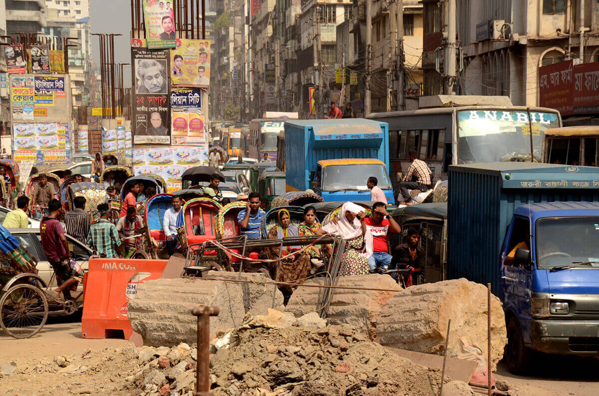 ঢাকার ৭ শতাধিক সড়কে একযোগে সংস্কার, বিপাকে রাজধানীবাসী ।।