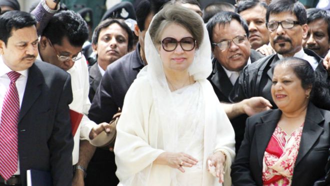 নাশকতার মামলায় আগামীকাল আদালতে আত্মসমর্পণ করবেন বিএনপি নেত্রী খালেদা জিয়া  ।।