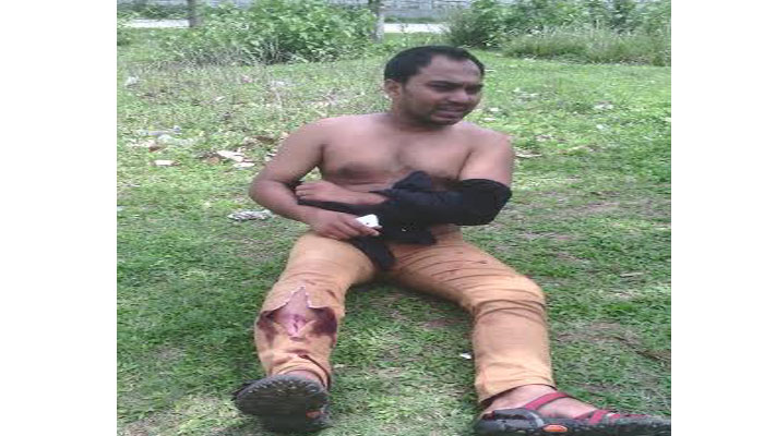 জাবিতে ছাত্রদল নেতাকে পেটাল ছাত্রলীগ ।।