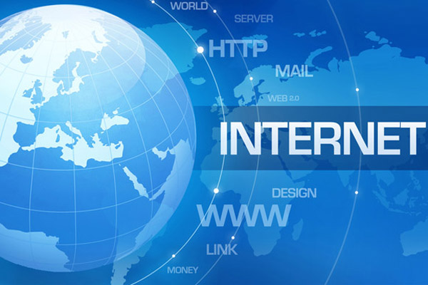 দেশে ইন্টারনেট গ্রাহক সংখ্যা ৬ কোটির বেশী,কমছে মোবাইল ফোন অপারেটরের সংখ্যা ।।