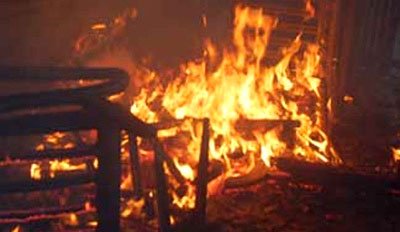 মোহাম্মদপুর জেনেভা ক্যাম্পে আগুন ।।