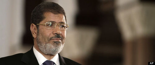 গুপ্তচরবৃত্তির অভিযোগে সাজাপ্রাপ্ত মিসরের সাবেক প্রেসিডন্ট মুরসির সাজা স্থগিত করা হয়েছে ।।