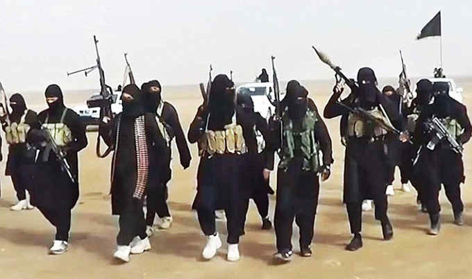 আইএস বর্বরতায় নতুন মাত্রা : ফ্রিজে রেখে হত্যা....