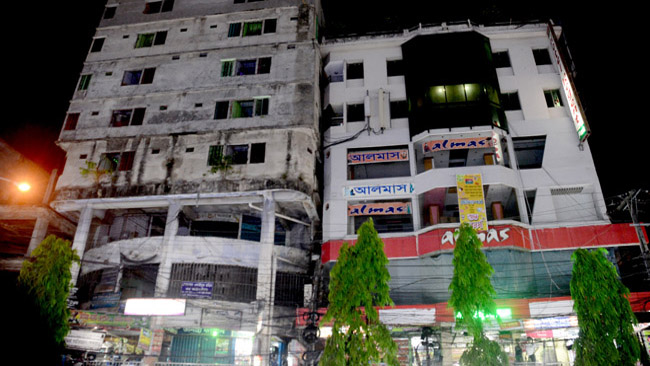 ভুমিকম্পে রাজধানীর ঝুঁকিপূর্ণ ৩২১টি ভবন চিহ্নিত করে অপসারণের নির্দেশ ।।