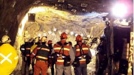 ইন্দোনেশিয়ায় খনি ধসে নিহত ১