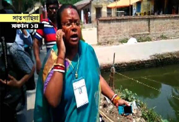 বুথে 'দাদাগিরি' ও সিপিএম এজেন্টকে মেরে বের করে দেওয়ার নির্দেশ দিয়ে বিতর্ক ছাড়লেন বিধানসভার ডেপুটি স্পীকার তৃনমুল প্রাথী সোনালি গুহ