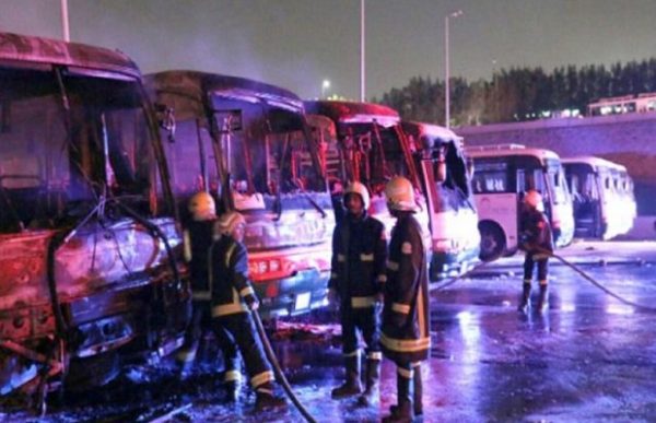 বিন লাদেন গ্রুপে আর্থিক সংকট, চাকরিচ্যুত শ্রমিকদের বিক্ষোভ মিছিল এবং বাসে অগ্নিসংযোগ ।।