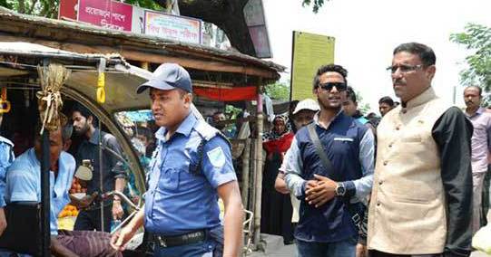 ছুটির দিনে রাস্তায়-রাস্তাররাজা ।। মন্ত্রী ওবায়দুল কাদেরের অলআউট অ্যাকশন দেখল নগরবাসী