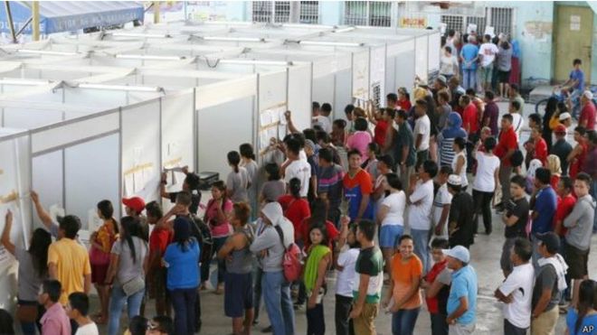 নতুন প্রেসিডেন্ট নির্বাচনের জন্য ফিলিপাইনে ভোটগ্রহণ।