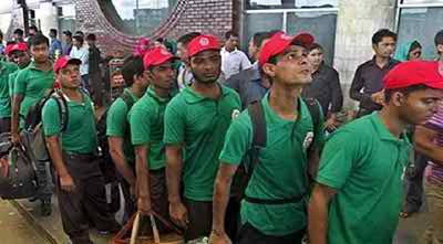 বিনা খরচে বাংলাদেশ থেকে পুরুষ কর্মী নিচ্ছে সৌদি আরব