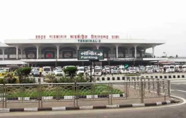 ঢাকা বিমানবন্দরে ৫০ লাখ টাকার সিগারেট জব্দ……