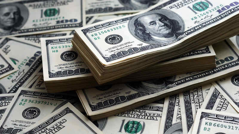 অর্থের জন্যে নিজ স্ত্রীকে বন্ধুদের সাথে রাত কাটানোর কুপ্রস্তাব দিলেন এক পাষন্ড ....