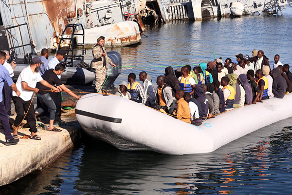 অবৈধভাবে ইউরোপে যাওয়ার পথে লিবিয়ায় ৮৫০ অভিবাসী আটক।।