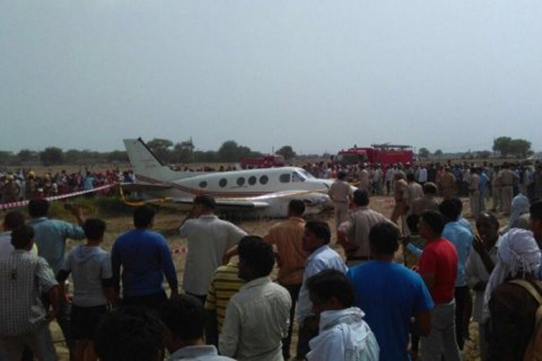 দিল্লিতে এয়ার আ্যাম্বুলেন্সের জরুরি অবতরণ, আহত ২