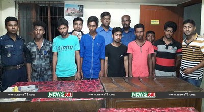 চুয়াডাঙ্গায় দেশীয় অস্ত্র-বোমাসহ আটক ৭।।