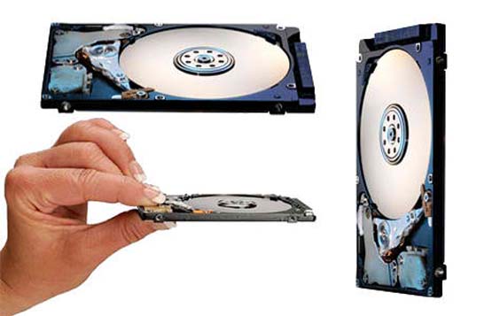 'মার্কিন পারমাণবিক শক্তি'তে এখনও ব্যবহার করা হচ্ছে প্রথম প্রজন্মের সেই ফ্লপি ডিস্ক ড্রাইভ।।