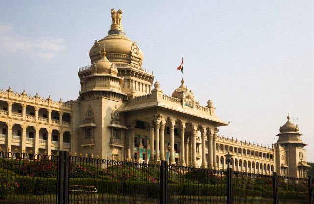অভিজ্ঞ মুখেই ভরসা; নারদ-অভিযুক্ত সকলেই নতুন মন্ত্রিসভায় মন্ত্রী...