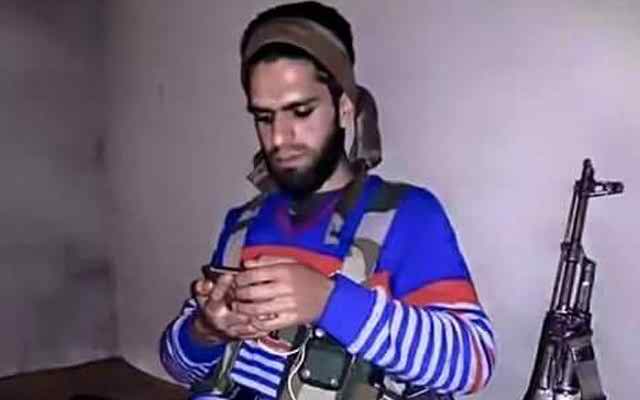 কাশ্মীর থেকে হিজবুলের শীর্ষ নেতা তারিক গ্রেফতার।।