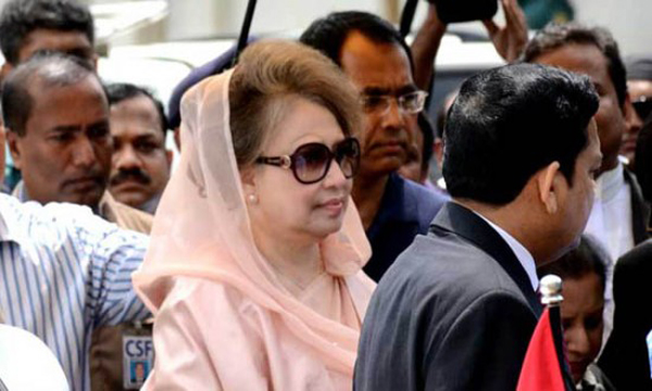বিএনপি চেয়ারপারসন খালেদা জিয়ার আদালতে আত্মপক্ষ সমর্থন....