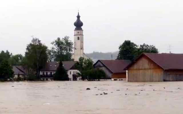 ফ্রান্সের সাম্প্রতিক বন্যায় ক্ষয়ক্ষতির পরিমাণ প্রায় ৬৮ কোটি ডলার ছাড়িয়েছে