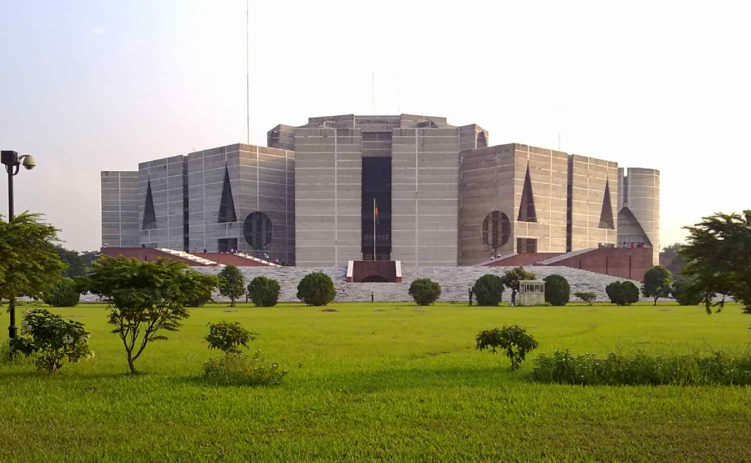 জাতীয় সংসদ ভবনে বাজেট ইনফরমেশন হেল্প ডেস্ক স্থাপন