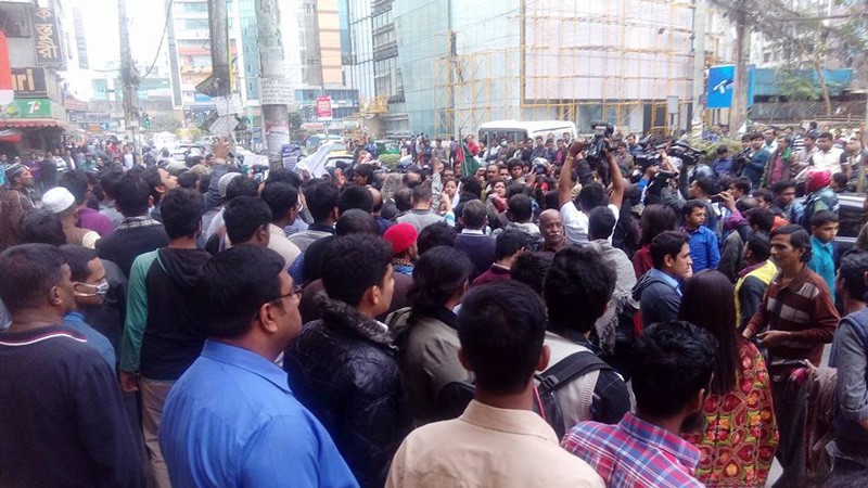 সম্প্রতি হত্যাকাণ্ডের সাথে সম্পৃক্ততার অভিযোগে পাকিস্তান দূতাবাস ঘেরাও ....