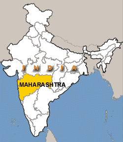 ভারতের মহারাষ্ট্রে শ্লীলতাহানির অভিযোগে এক অধ্যাপককে পিটাল ছাত্রীরা