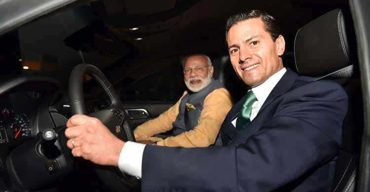 নিজে গাড়ী চালিয়ে ভারত নেতা নরেন্দ্র মোদিকে নামি রেস্তোরাঁয় নৈশভোজে নিয়ে গেলেন মেক্সিকান প্রেসিডেন্ট নিয়েটো....