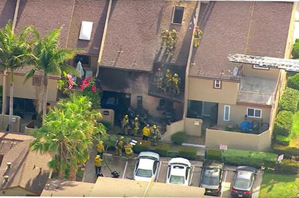 মার্কিন যুক্তরাষ্ট্রের লস এঞ্জেলসের বিমান বিধ্বস্তে নিহত ২.......