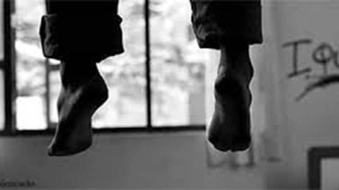 মাগুরায় কলেজ শিক্ষকের ঝুলন্ত লাশ উদ্ধার