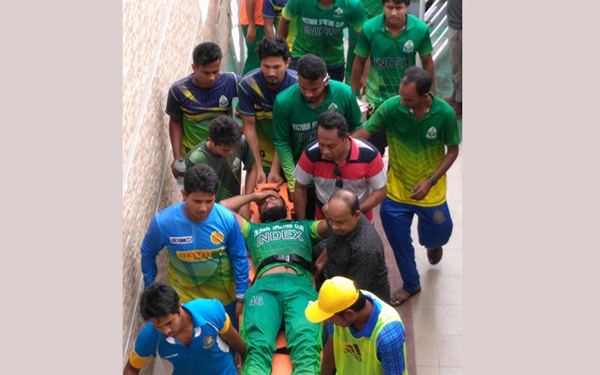 ঢাকা প্রিমিয়ার লিগ ক্রিকেট ।। তাকসিনের বলের আঘাতে সোহরাওয়ার্দি শুভ হাসপাতালে ...