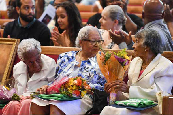 পৃথিবীতে বিরল ঘটনা ।। তিন বান্ধবীর একই দিনে শততম জন্মদিন!