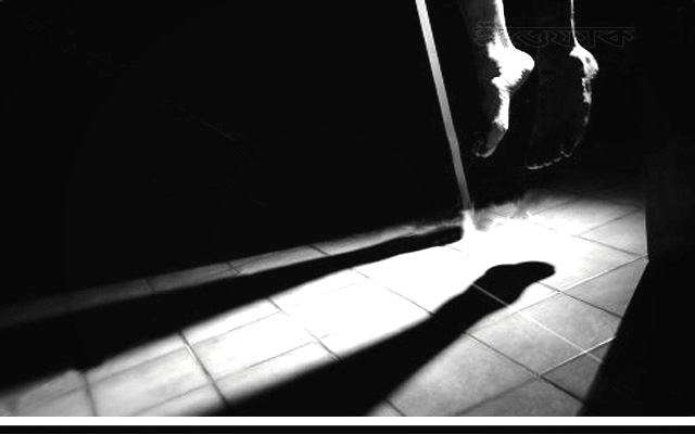 মানিকগঞ্জের সাটুরিয়ায় নারীর ঝুলন্ত লাশ উদ্ধার