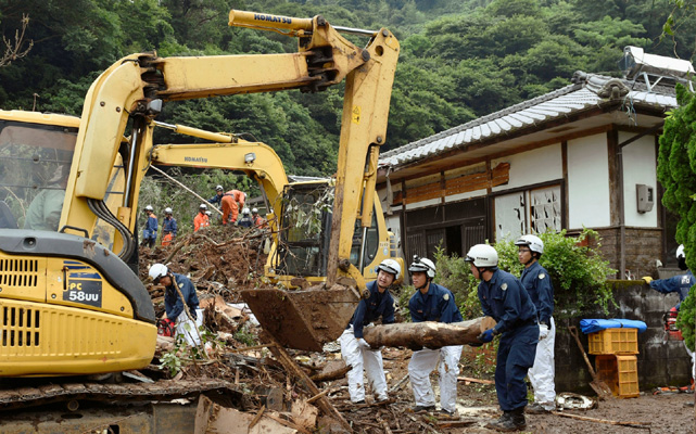 প্রবল বৃষ্টিপাতে জাপানে ভূমিধস, নিহত ৬   